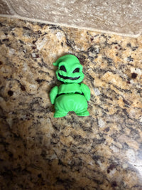 Articulated green ghost