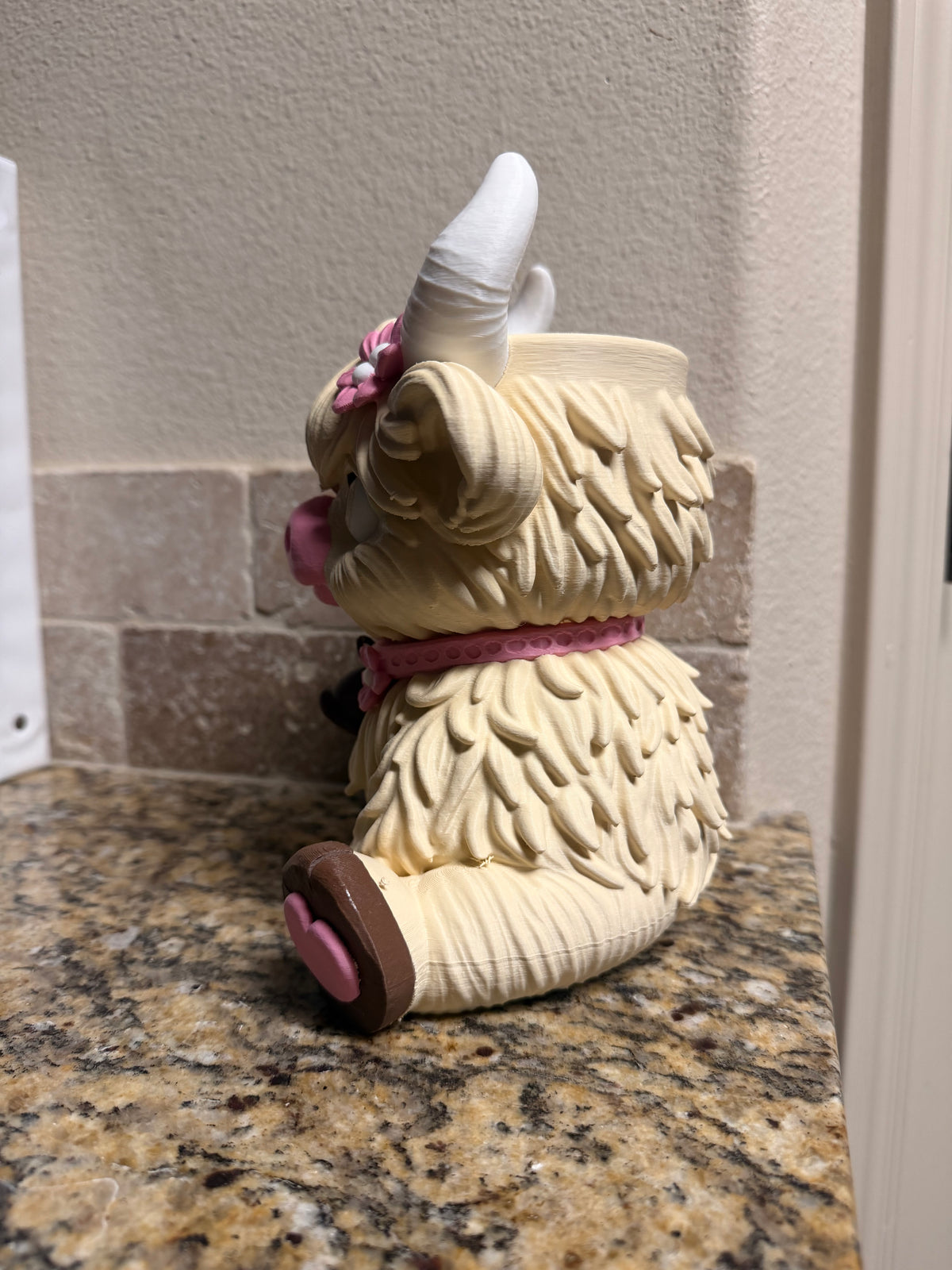 Highland cow utensils holder