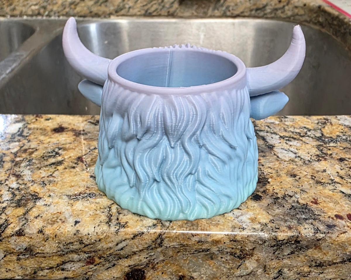 3D Highland Cow Desktop Organizer