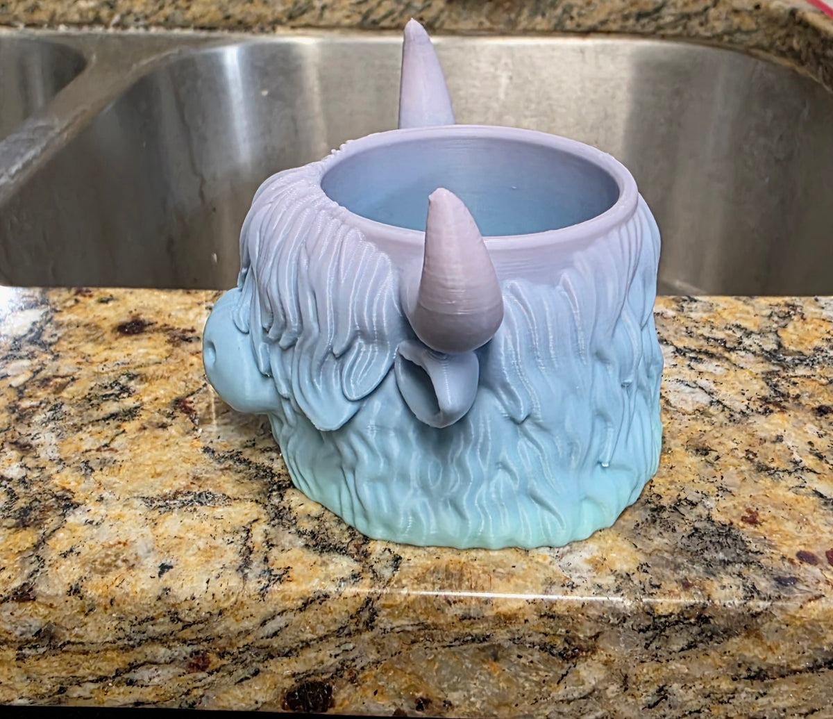 3D Highland Cow Desktop Organizer